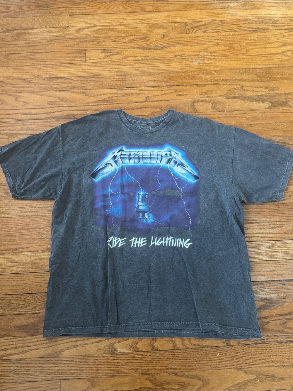VINTAGE Metallica "Ride the Lightning" Black Graphic Tee